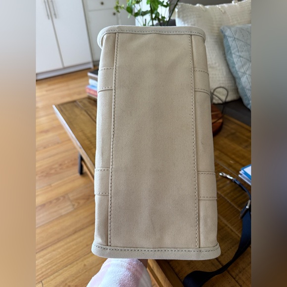 Marc Jacobs The Tote Bag - Picture 9 of 14